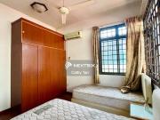 Fully renovated brand new condition 4 Bed & 4 Bedroom...