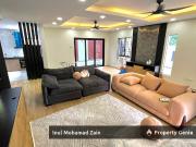 [Fully Renovated] Corner Lot Double Storey Semi D Taman...