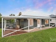 Fully Renovated Cottage on an Enormous 1,019m²!