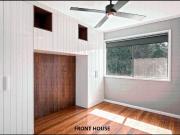 Fully Renovated Queenslander – Walking distance to...