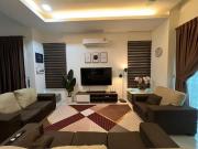 Fully Renovated Semi D 2 tingkat Taman Tunku Intan Safinaz
