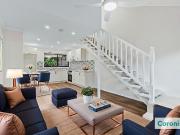 Fully Renovated Townhouse in the Heart of Mermaid Beach