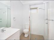 Fully Renovated Unit In The Heart of Hamilton!