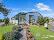FULLY RENOVATED VILLA IN PALM LAKES RESORT