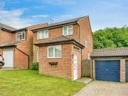 Fulmar Drive, East Grinstead