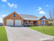 FUNCTIONAL FAMILY HOME