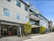 FUNCTIONAL WAREHOUSE WITH EXCELLENT ACCESS & NATURAL LIGHT