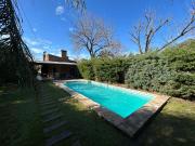 FUNES VENTA Casa amplio jardín pileta APTA CREDITO