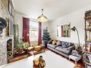 Funky chic 2 bed flat in Bethnal Green