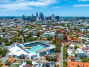 Funky, Light and brightly filled apartment with stunning...