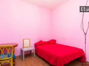 Funky room en apartamento de 3 dormitorios en Chueca, Madrid