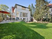 Für die ganze Familie! Moderner Villen Klassiker in...