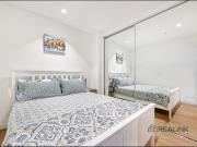 Furnished 1 Bedroom Apartment in Prime Melbourne CBD...