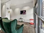 Furnished 1 Bedroom Apartment in the Heart of Melbourne CBD