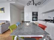 Furnished 1 BR Apartment near Champ de Mars 50m² 75015...