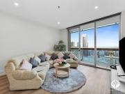 Furnished 2 Bed Apt with Stunning View at QV