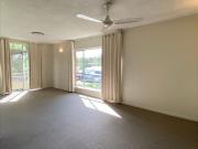 Furnished 2 BEDROOM UNIT CLOSE to UQ/ IGA