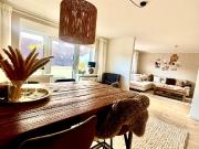 Furnished 2 room apartment for interim rent with stylish...