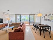 Furnished, 3 Bedroom Apartment in Moore Park Gardens