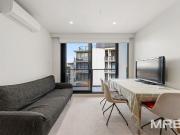 Furnished and bright