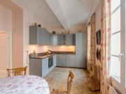 Furnished apartment to rent on the Place des Victoires...