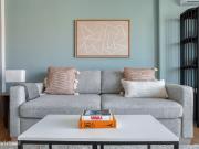 Furnished Apartment with Balcony and Parking in Saldanha