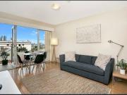 Furnished Apartment With Knockout Harbour Views