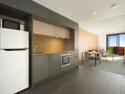 FURNISHED Apt close to Uni and Market！