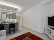 Furnished & bright business apartment in central...