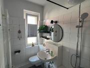 Furnished bright top floor apartment in quiet area in...