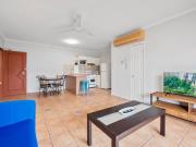 FURNISHED INNER CITY TOP FLOOR UNIT