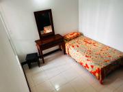 Furnished Middle Room with free car park near MRT...