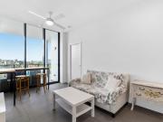 Furnished Modern Apartment Living in Fortitude Valley –...