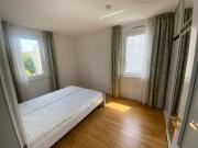 Furnished, modern Apartment with parking in quiet...