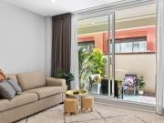 Furnished Renovated Courtyard apartment in the Gazebo...