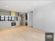 Furnished spacious 1 Bedroom opposite Queen Victoria Market!