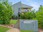 FURNISHED* Spacious and Self Contained Just pack your bags!