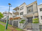 Furnished Studio Apartment in Fantastic Taringa Location