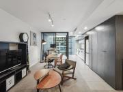 Furnished Stylish 1 Bedroom Apartment in Prime South...