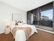 Furnished Stylish Split Level Apartment in Heart of Zetland