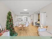 Furnished, Stylish & Super Convenient Your Albion...