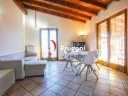 FV191 APPARTAMENTO CON GRANDE TERRAZZO E PISCINA COMUNE