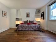 G01115 Charming Studio in the Heart of Paris: Rue Saint...