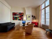 G03682 Spacieux appartement une chambre marais rambuteau