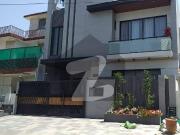 G9/4 6 Marla Prime location Sun Face Renovated Double...