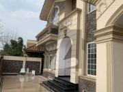 G 11/3 Full Ranovated Triple Story House Available for...