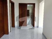 G 13/2 Beautiful 1 Kanal House For Sale