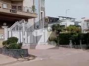 G 13/4 Street 151 Proper Corner Triple Storey 50x90...