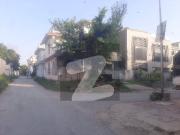 G 9 Top Location Corner House For Sale