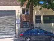 Galpón alto con dock de carga en Villa Soldati